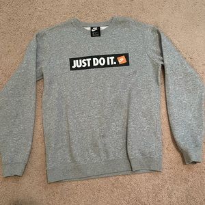 Men’s Nike Crewneck Sweatshirt